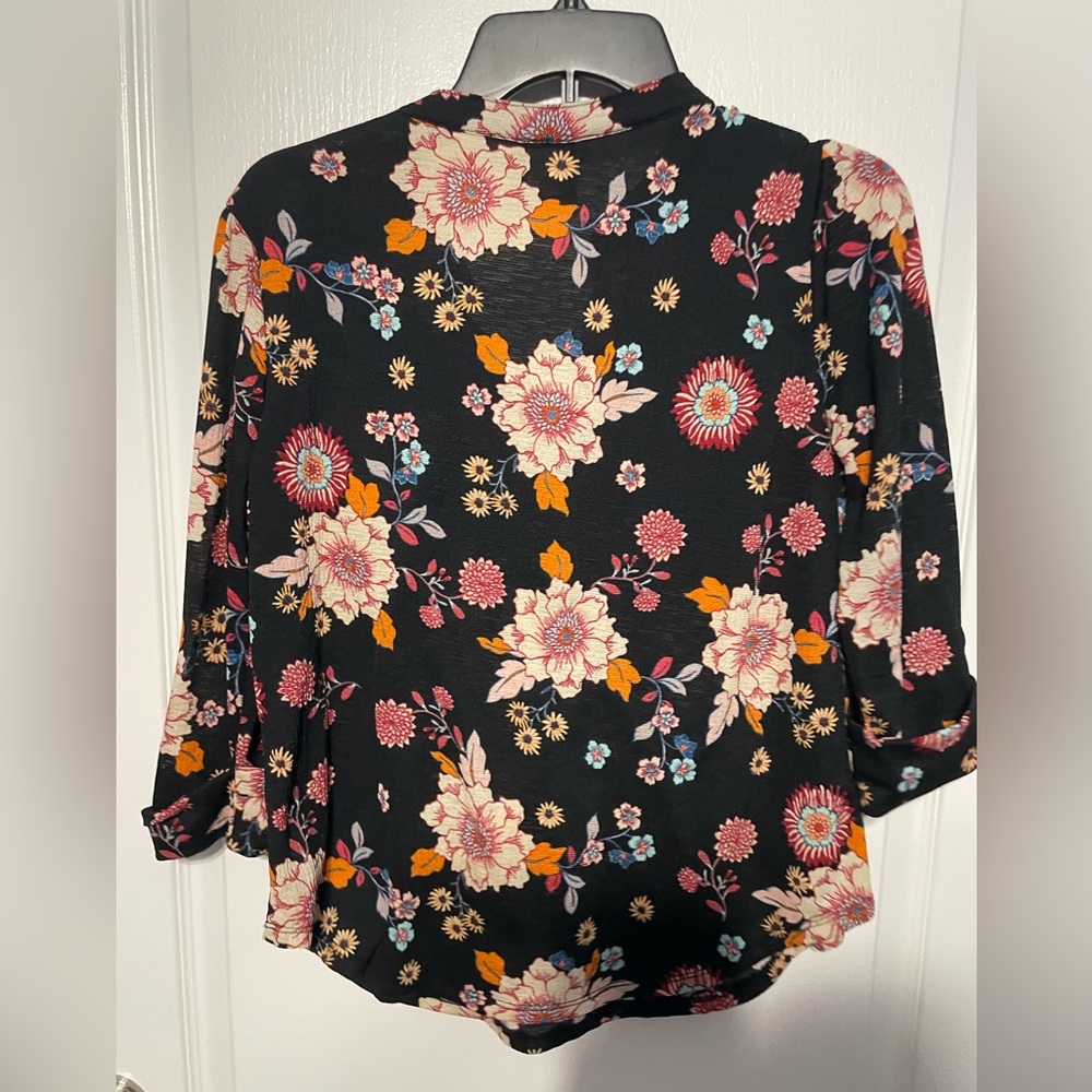 J.t.b. Petite medium floral blouse - Picture 2 of 5